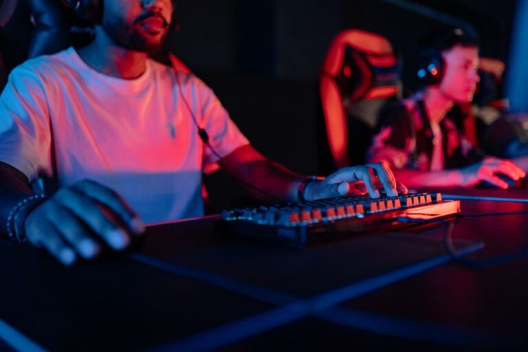 The Rise of Wireless: Are Wired Gaming Keyboards Obsolete?
