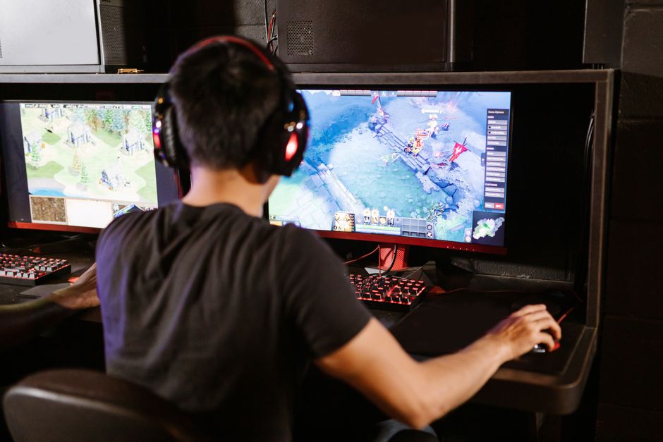 The Ultimate Guide to Ultrawide Gaming Monitors: Are They Worth the Hype?